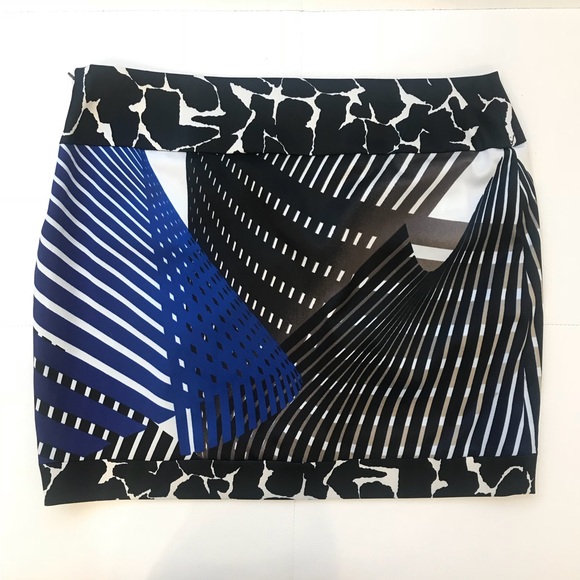 JUST CAVALLI Skirt Sz 42 - Picture 5 of 5